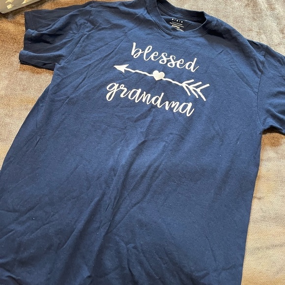 NWOT “Blessed Grandma” Navy T-Shirt -Medium - Picture 2 of 4